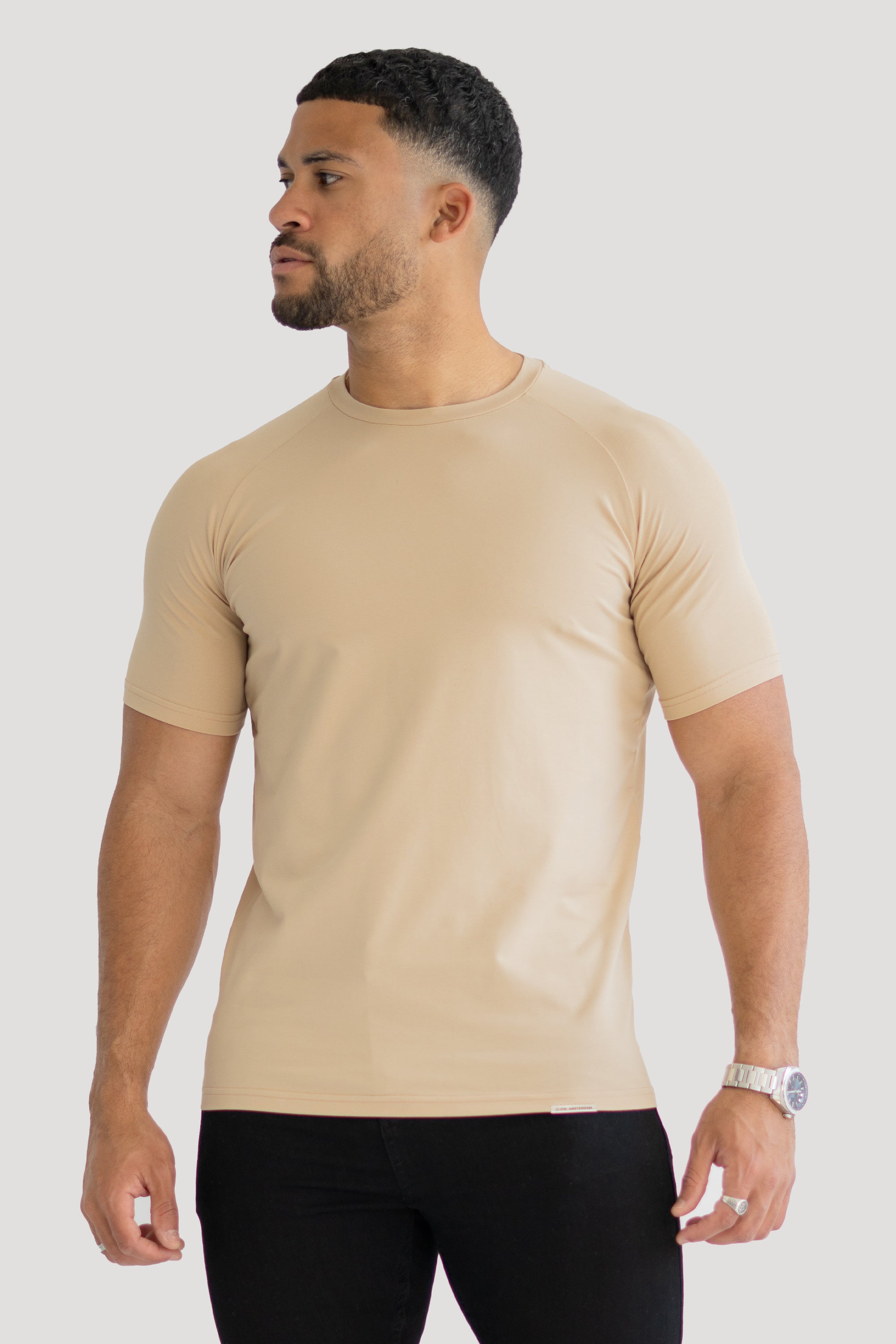 THE MUSCLE BASIC T-SHIRT - IRISH CREAM