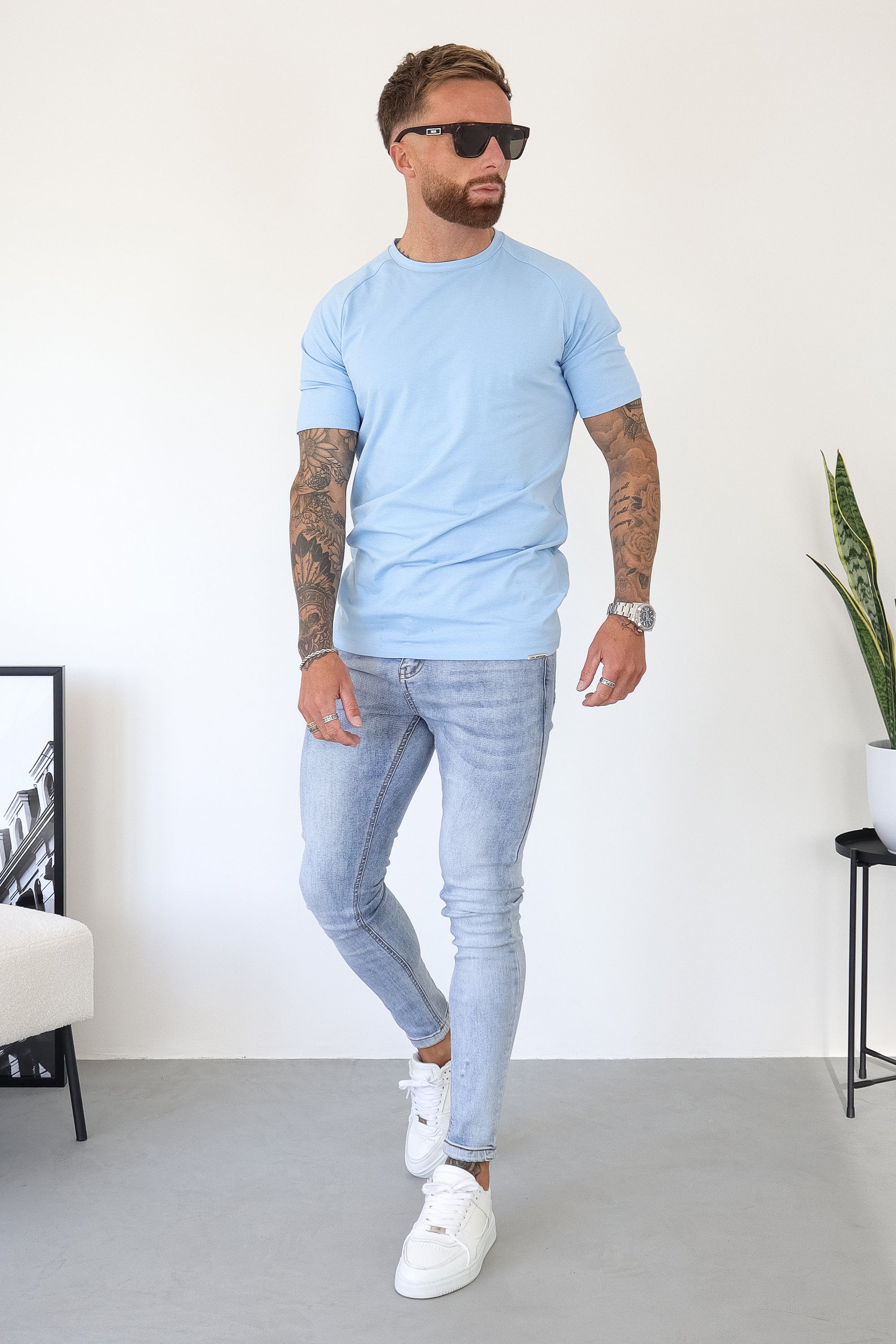 THE MUSCLE BASIC T-SHIRT - LIGHT BLUE